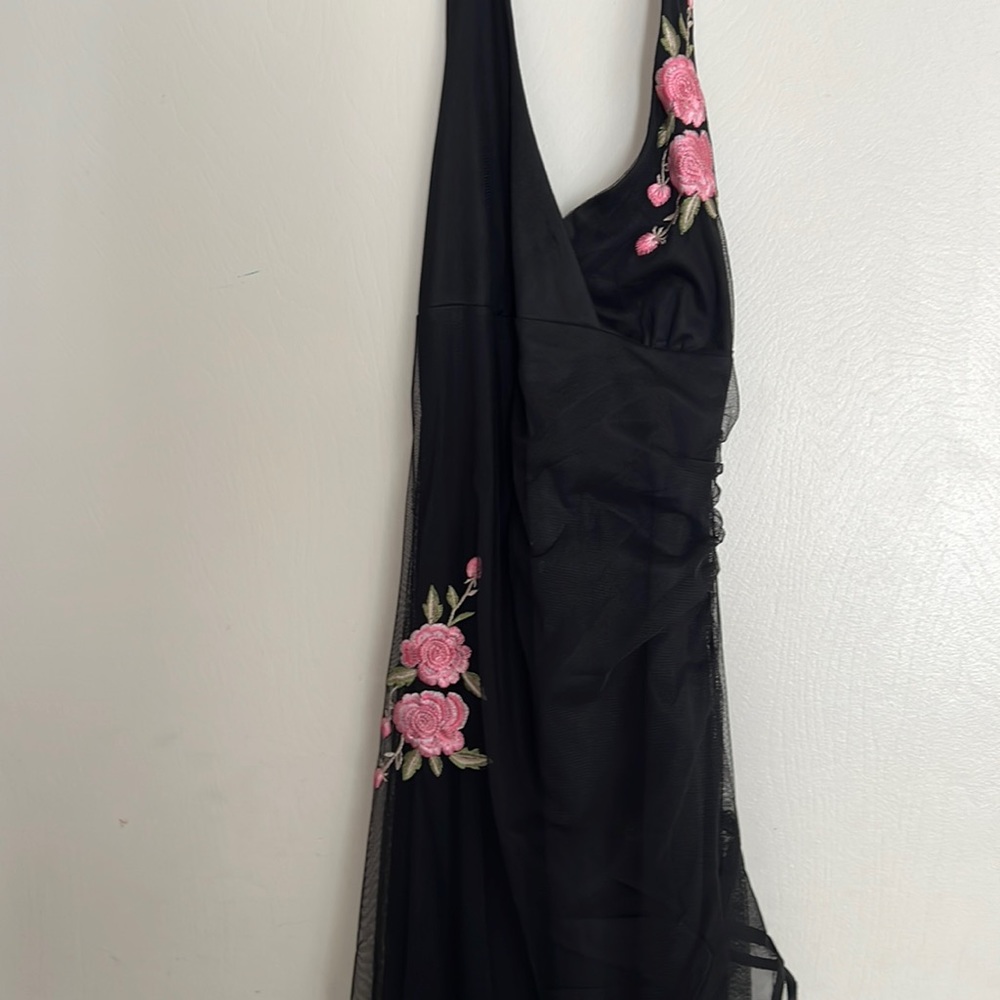 Kiki USA prom dress - black layered chiffon with pink floral details  size small